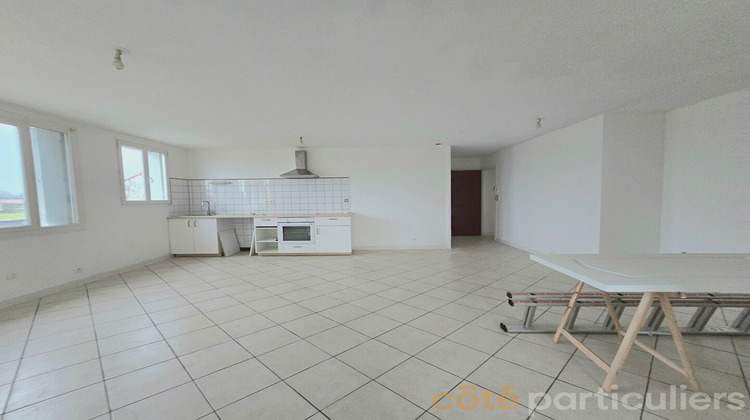 Ma-Cabane - Location Appartement CHATEAU-LA-VALLIERE, 70 m²