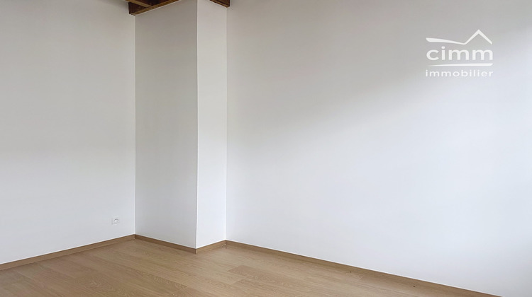 Ma-Cabane - Location Appartement Château-Renard, 61 m²