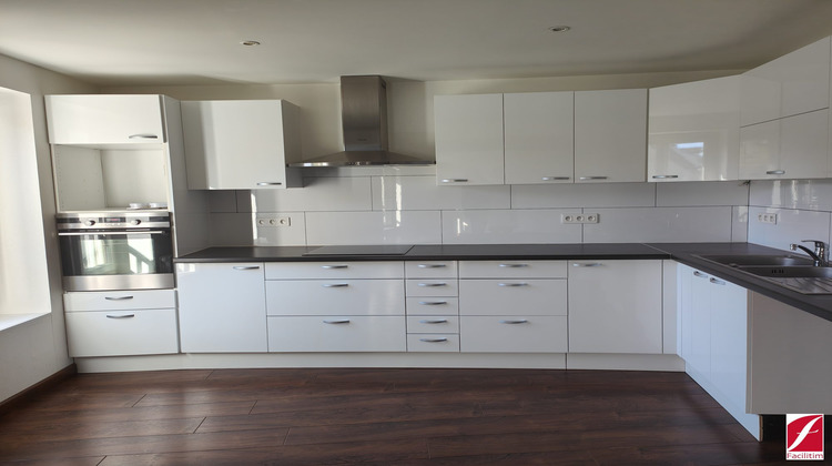 Ma-Cabane - Location Appartement Châteaufort, 61 m²