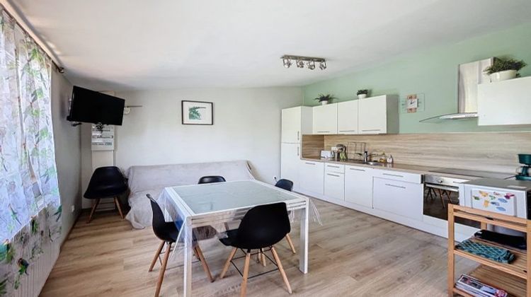 Ma-Cabane - Location Appartement Châteauneuf-de-Gadagne, 77 m²