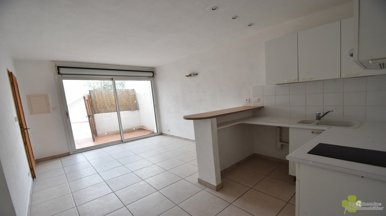 Ma-Cabane - Location Appartement Châteauneuf-le-Rouge, 32 m²