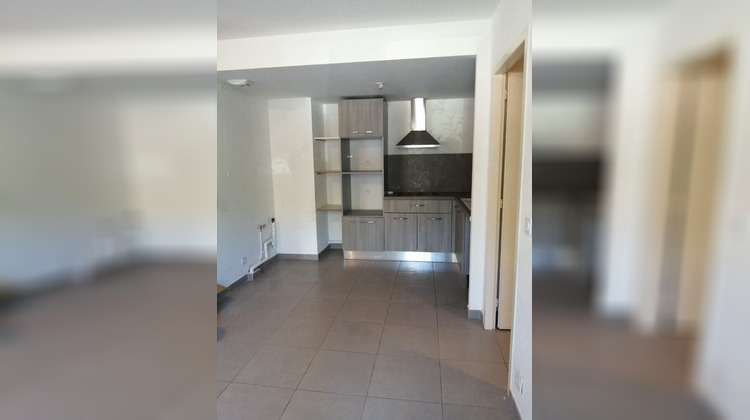 Ma-Cabane - Location Appartement CHATEAUNEUF-LE-ROUGE, 44 m²