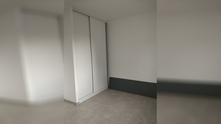 Ma-Cabane - Location Appartement CHATEAUNEUF-LE-ROUGE, 60 m²