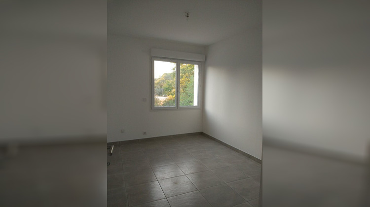 Ma-Cabane - Location Appartement CHATEAUNEUF-LE-ROUGE, 60 m²