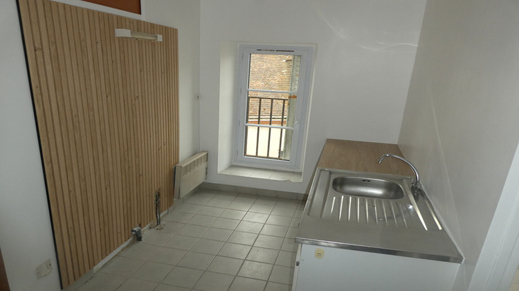 Ma-Cabane - Location Appartement CHATEAUNEUF-SUR-LOIRE, 37 m²