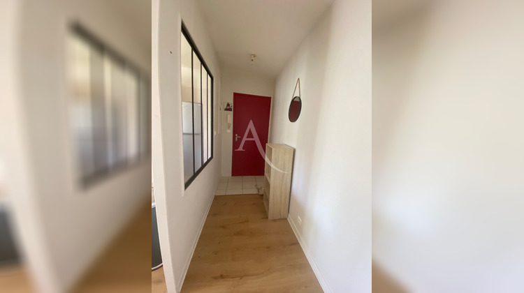 Ma-Cabane - Location Appartement CHATEAUNEUF-SUR-LOIRE, 42 m²
