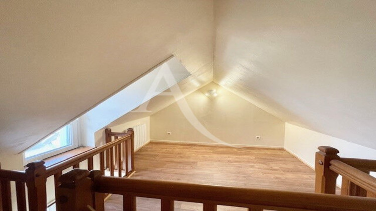 Ma-Cabane - Location Appartement CHATEAUNEUF-SUR-LOIRE, 17 m²