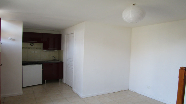 Ma-Cabane - Location Appartement CHATEAUNEUF-SUR-LOIRE, 17 m²