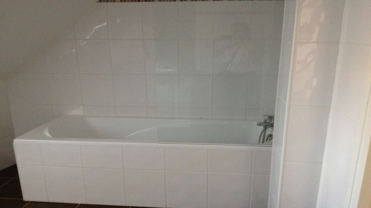 Ma-Cabane - Location Appartement CHATEAUNEUF-SUR-LOIRE, 57 m²