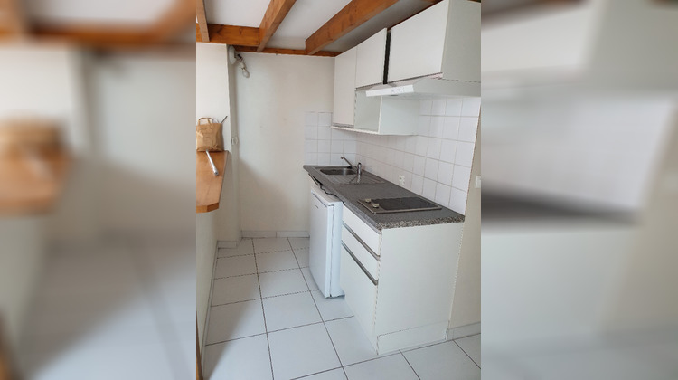 Ma-Cabane - Location Appartement CHATEAUNEUF-SUR-LOIRE, 27 m²