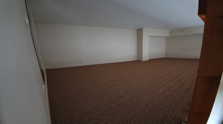 Ma-Cabane - Location Appartement CHATEAUNEUF-SUR-LOIRE, 27 m²