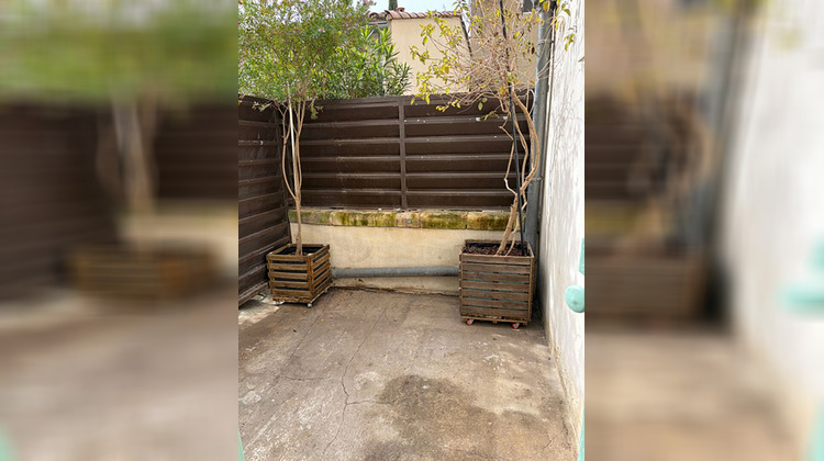 Ma-Cabane - Location Appartement CHATEAURENARD, 35 m²