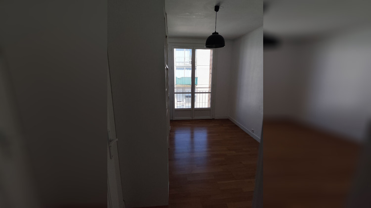 Ma-Cabane - Location Appartement CHATEAUROUX, 70 m²