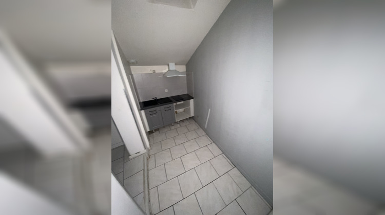 Ma-Cabane - Location Appartement Châtellerault, 30 m²