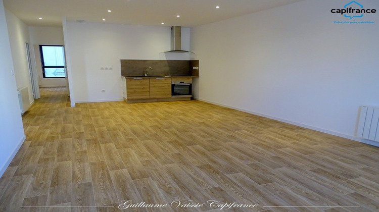 Ma-Cabane - Location Appartement CHATELLERAULT, 95 m²