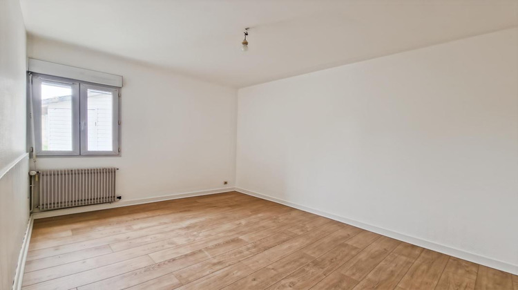Ma-Cabane - Location Appartement CHATELLERAULT, 57 m²