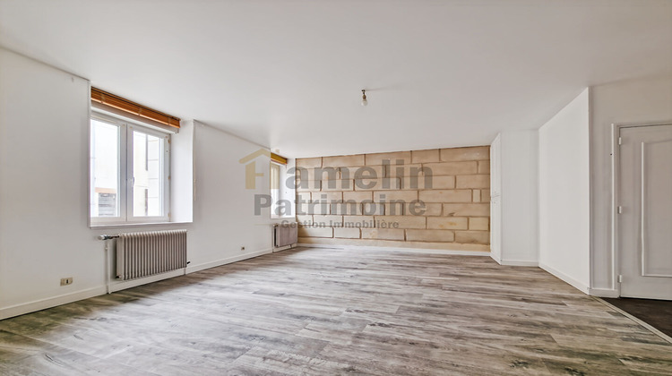 Ma-Cabane - Location Appartement CHATELLERAULT, 56 m²