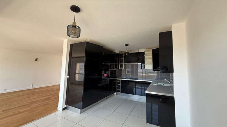 Ma-Cabane - Location Appartement CHATOU, 79 m²