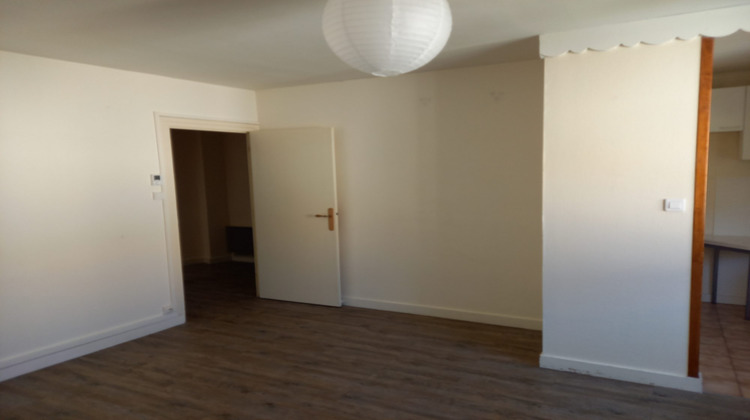 Ma-Cabane - Location Appartement Chazay-d'Azergues, 60 m²