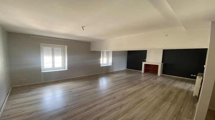 Ma-Cabane - Location Appartement Chazelles-sur-Lyon, 79 m²