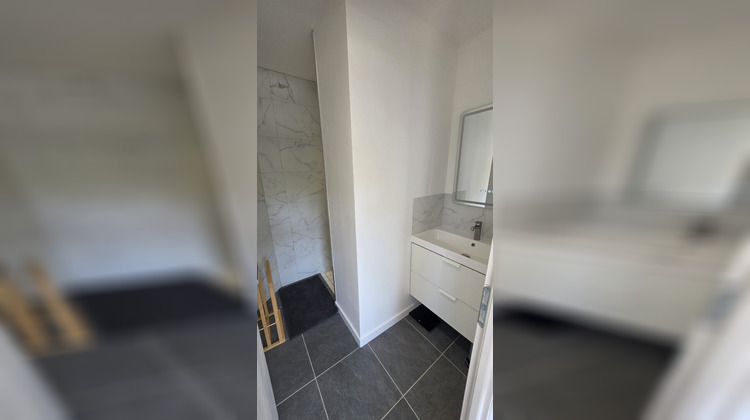 Ma-Cabane - Location Appartement CHENE-EN-SEMINE, 34 m²
