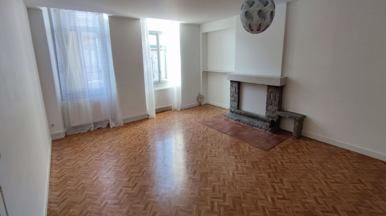 Ma-Cabane - Location Appartement CHENERAILLES, 110 m²