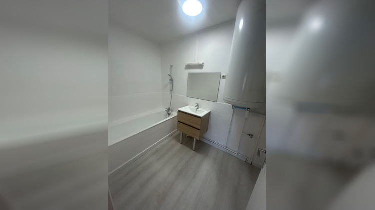 Ma-Cabane - Location Appartement CHENEVIERES, 96 m²