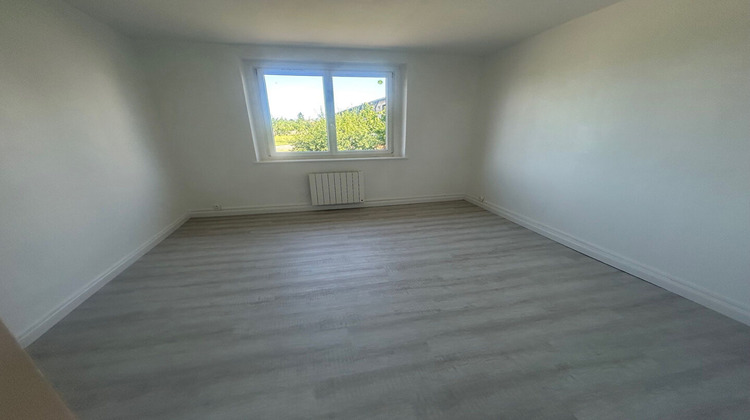 Ma-Cabane - Location Appartement CHENEVIERES, 96 m²