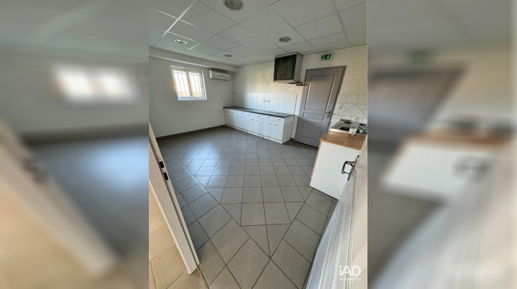 Ma-Cabane - Location Appartement Chepniers, 600 m²