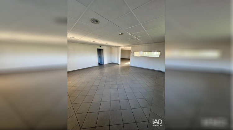 Ma-Cabane - Location Appartement Chepniers, 600 m²