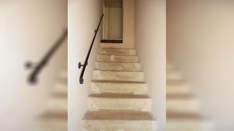 Ma-Cabane - Location Appartement CHERVES, 80 m²