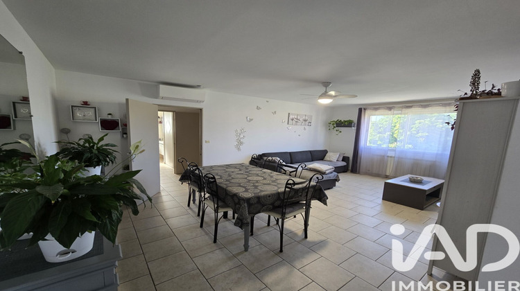 Ma-Cabane - Location Appartement Cheval-Blanc, 100 m²