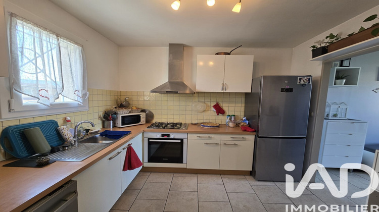 Ma-Cabane - Location Appartement Cheval-Blanc, 100 m²