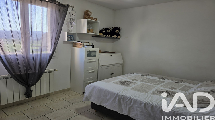 Ma-Cabane - Location Appartement Cheval-Blanc, 100 m²