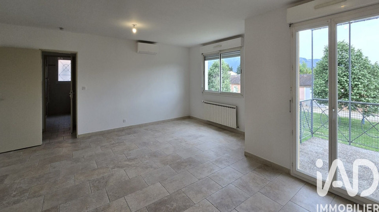 Ma-Cabane - Location Appartement Cheval-Blanc, 100 m²