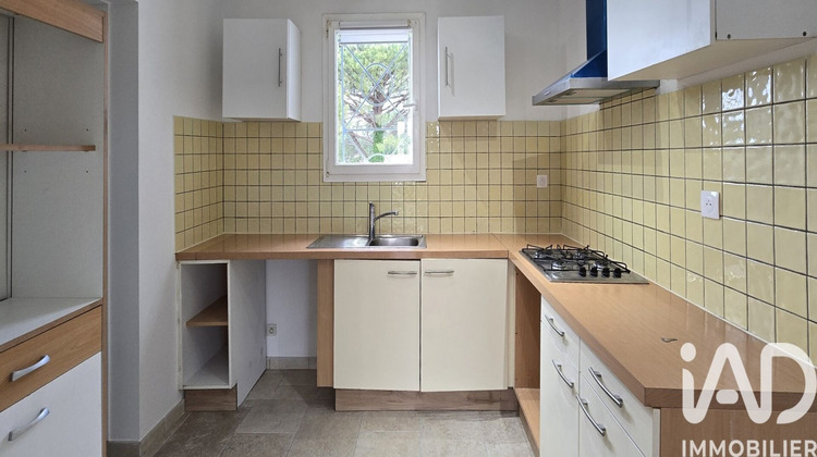 Ma-Cabane - Location Appartement Cheval-Blanc, 100 m²