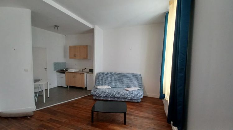 Ma-Cabane - Location Appartement Chinon, 30 m²