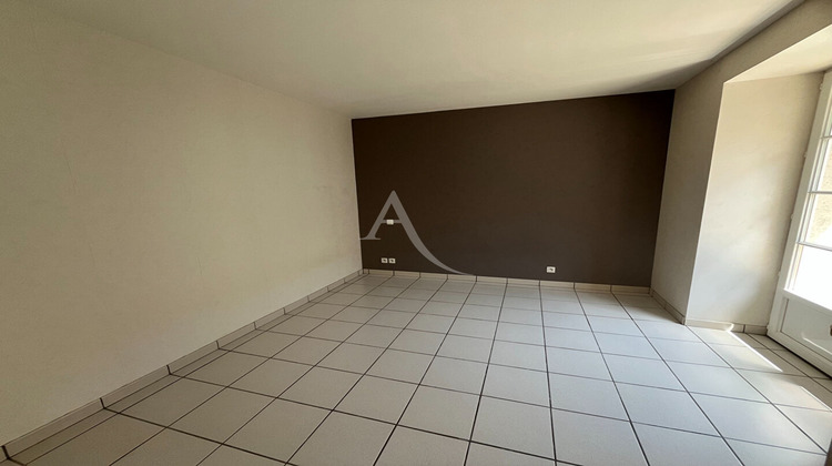 Ma-Cabane - Location Appartement CHOUZY-SUR-CISSE, 55 m²