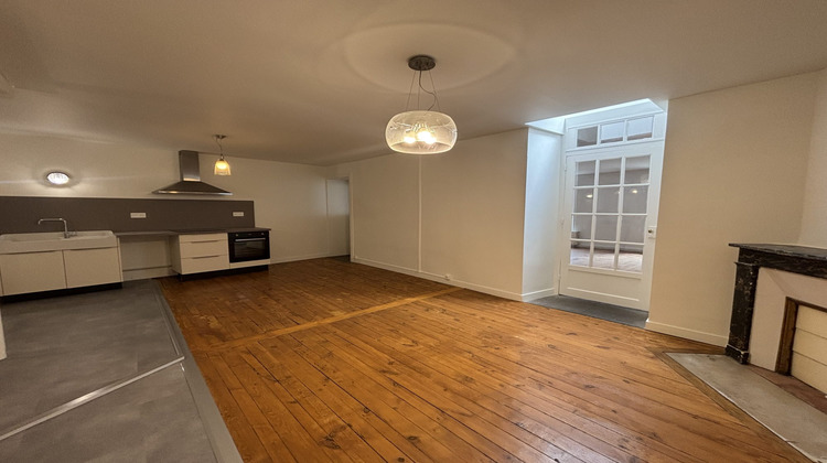 Ma-Cabane - Location Appartement CLERMONT FERRAND, 179 m²