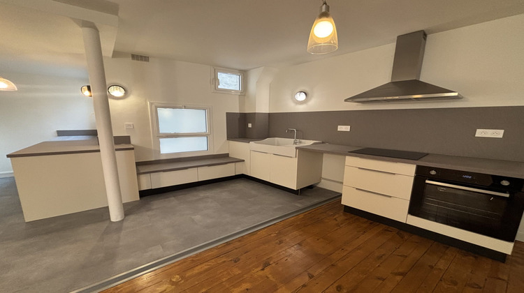 Ma-Cabane - Location Appartement CLERMONT FERRAND, 179 m²