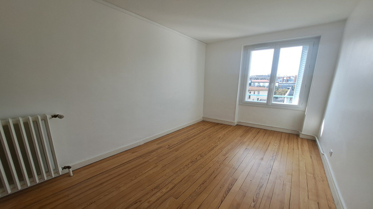Ma-Cabane - Location Appartement CLERMONT FERRAND, 56 m²