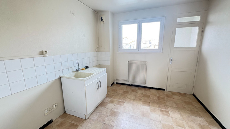 Ma-Cabane - Location Appartement CLERMONT-FERRAND, 67 m²