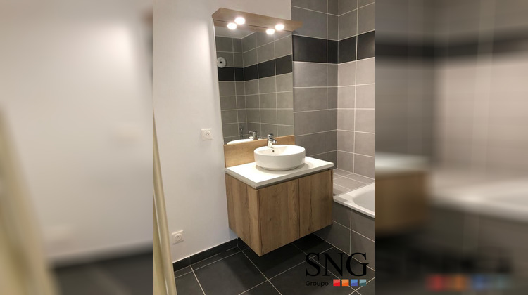 Ma-Cabane - Location Appartement Cluses, 64 m²