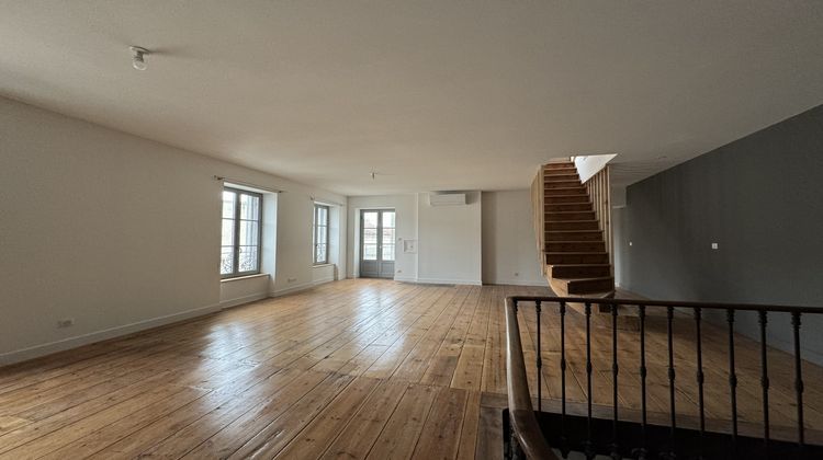 Ma-Cabane - Location Appartement Cognac, 110 m²