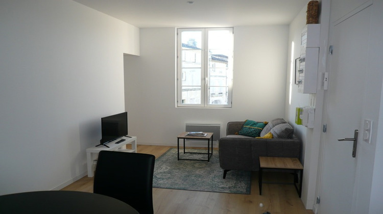 Ma-Cabane - Location Appartement COGNAC, 45 m²