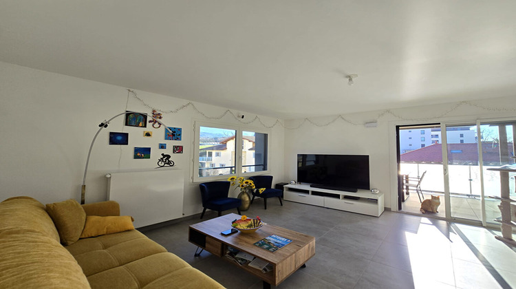 Ma-Cabane - Location Appartement COLLONGES-SOUS-SALEVE, 82 m²