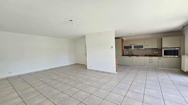 Ma-Cabane - Location Appartement COLLONGES-SOUS-SALEVE, 65 m²