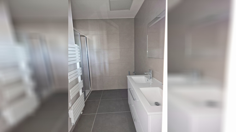 Ma-Cabane - Location Appartement COLLONGES-SOUS-SALEVE, 61 m²