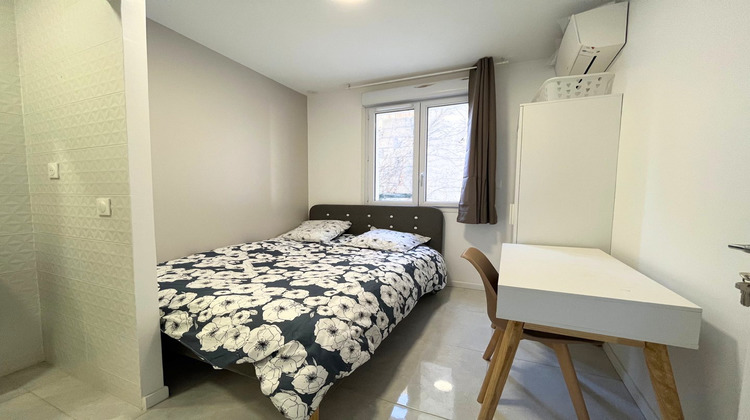 Ma-Cabane - Location Appartement Colombes, 200 m²