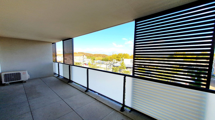 Ma-Cabane - Location Appartement COLOMBIERS, 62 m²